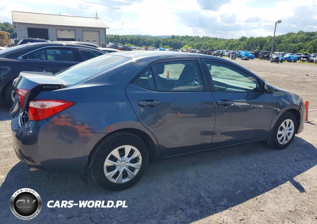 2018 Toyota Corolla L VIN:2T1BURHE0JC994190 - 3