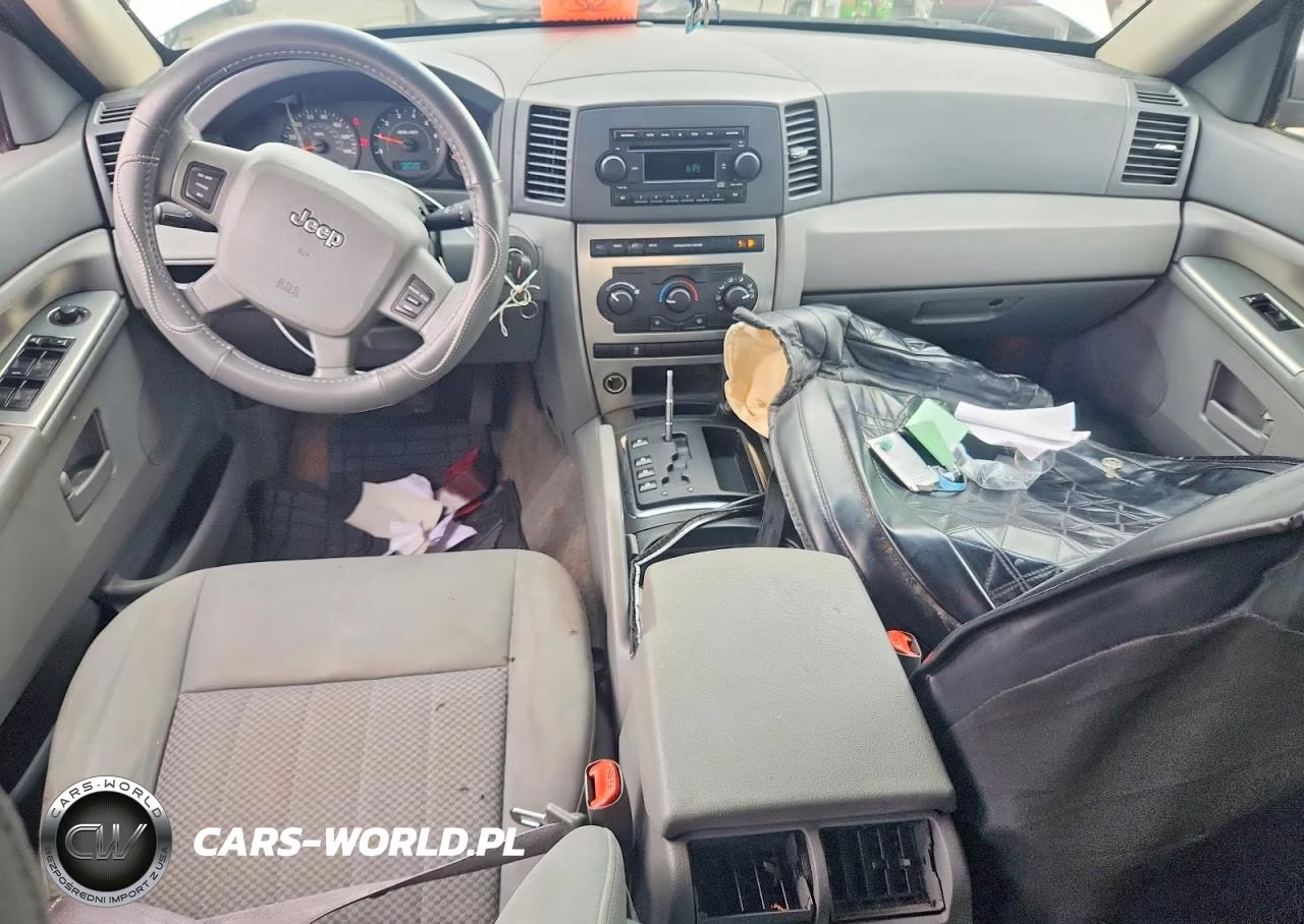 2005 Jeep Grand Cherokee Laredo VIN:1J4GR48K35C538077 - 8