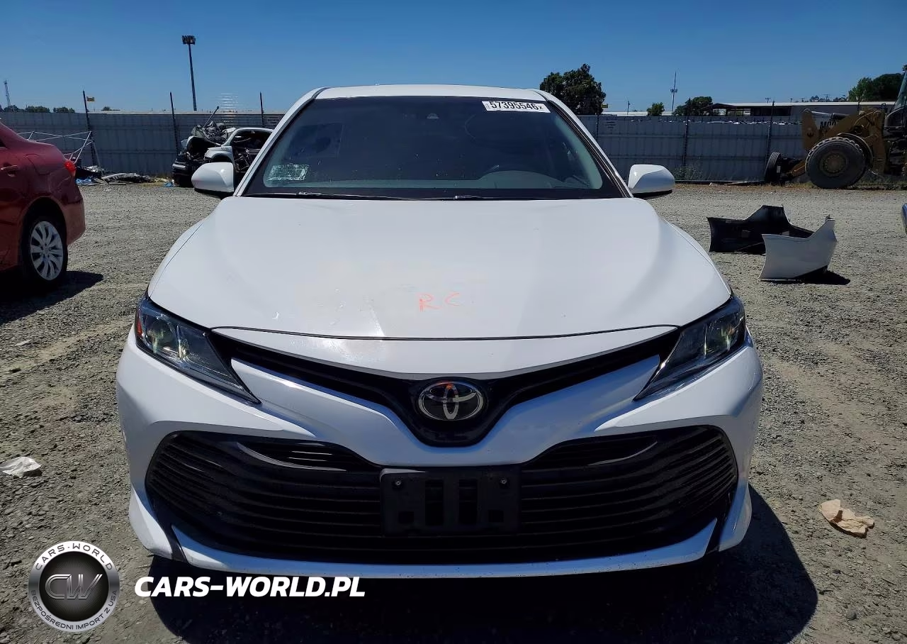 2018 Toyota Camry Le VIN:4T1B11HKXJU501498 - 5