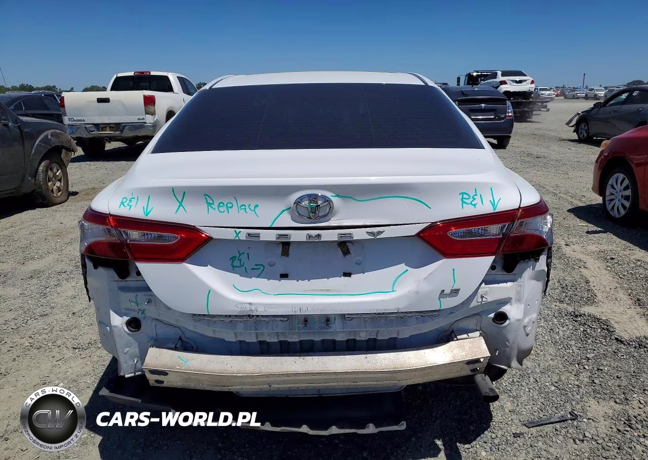 2018 Toyota Camry Le VIN:4T1B11HKXJU501498 - 6