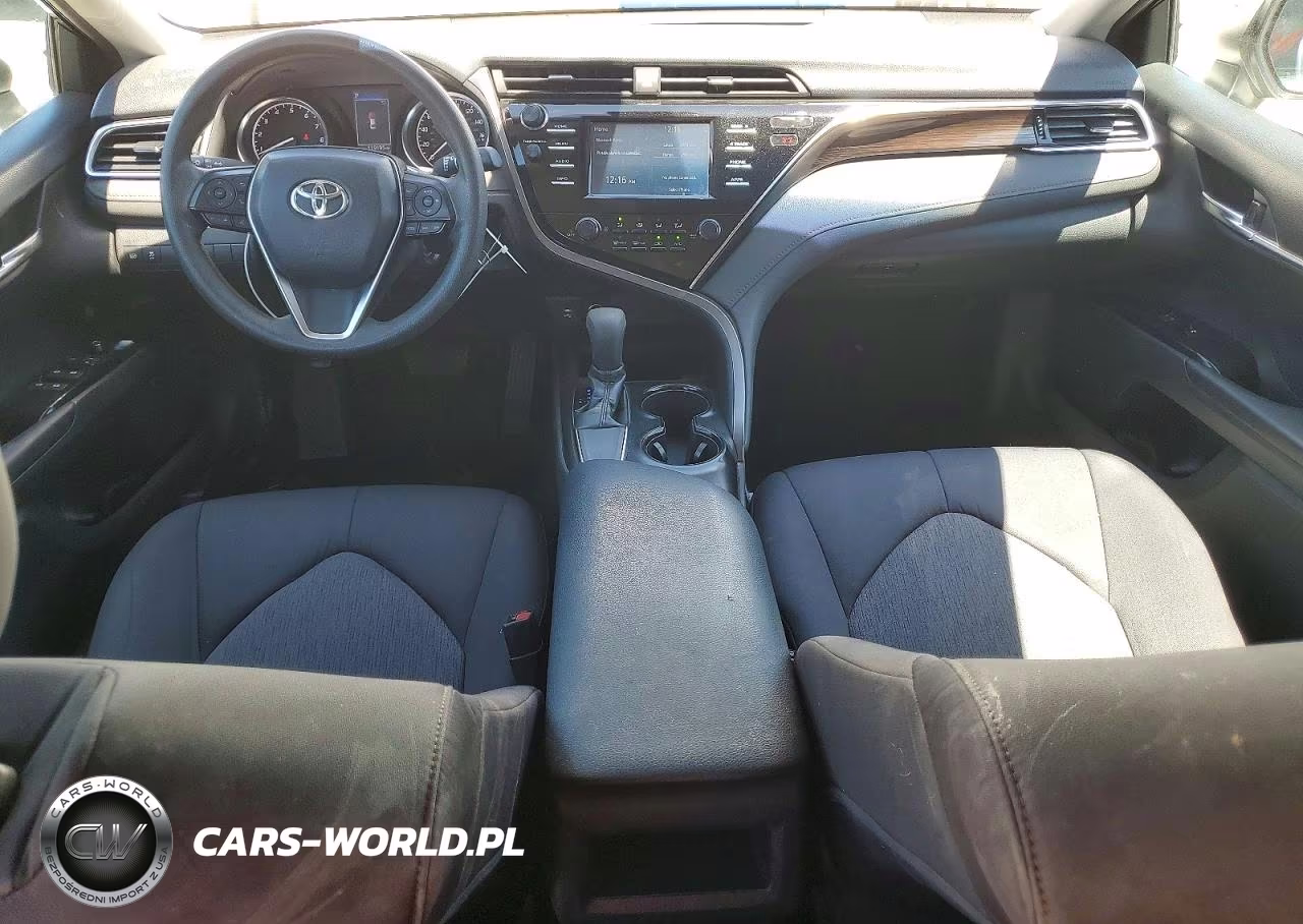 2018 Toyota Camry Le VIN:4T1B11HKXJU501498 - 8