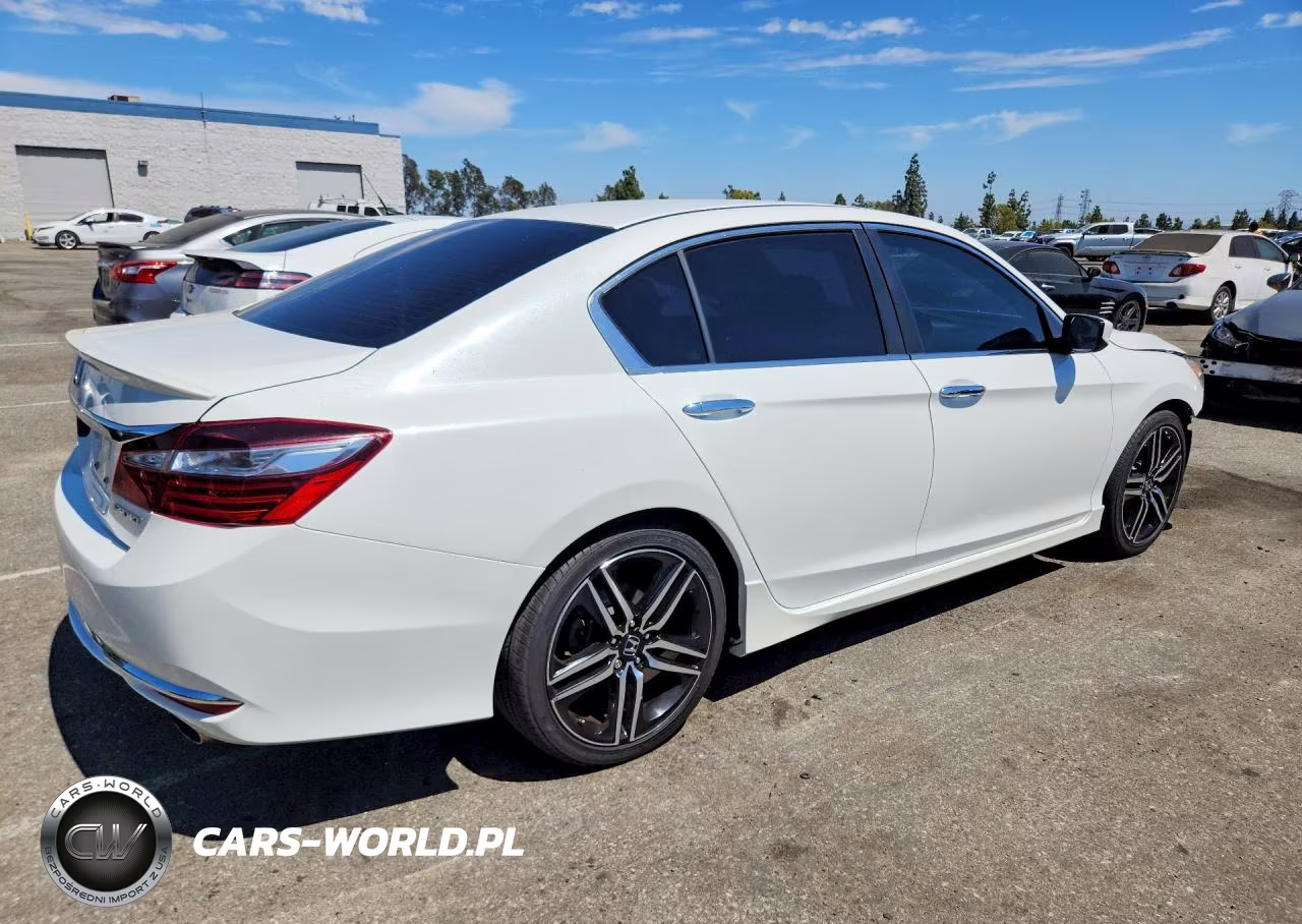 2016 Honda Accord Sport VIN:1HGCR2F55GA067538 - 3