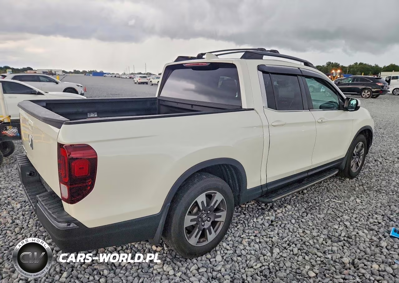 2017 Honda Ridgeline Rtl VIN:5FPYK2F59HB005570 - 3