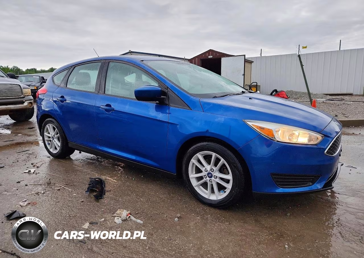 2018 Ford Focus Se VIN:1FADP3K25JL272286 - 4