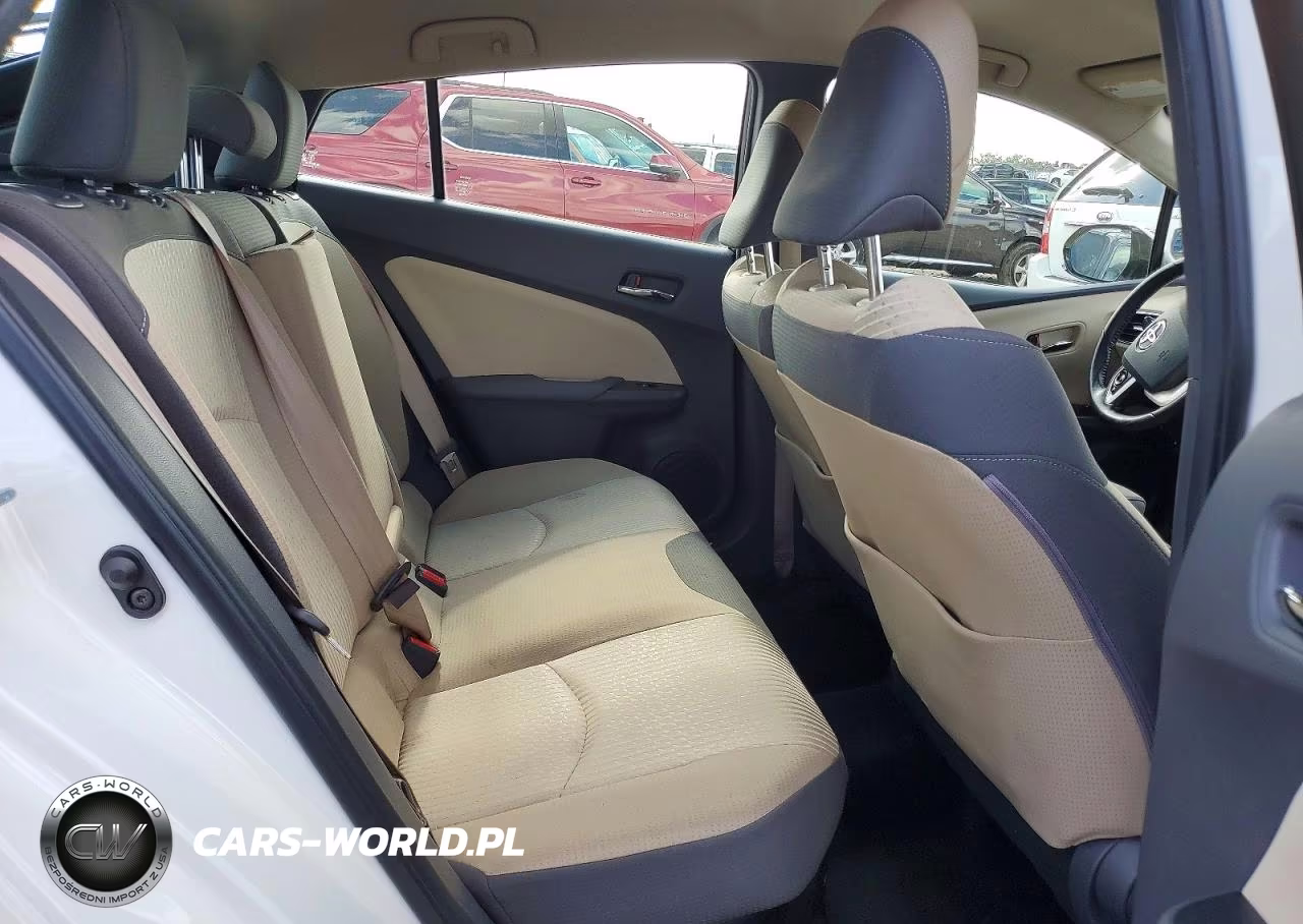 2017 Toyota Prius Three VIN:JTDKARFU2H3044970 - 10