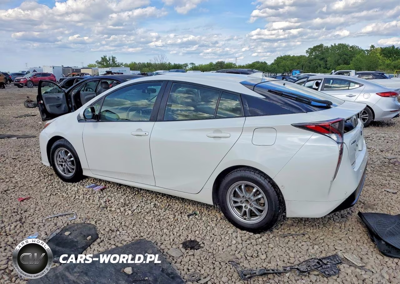 2017 Toyota Prius Three VIN:JTDKARFU2H3044970 - 2