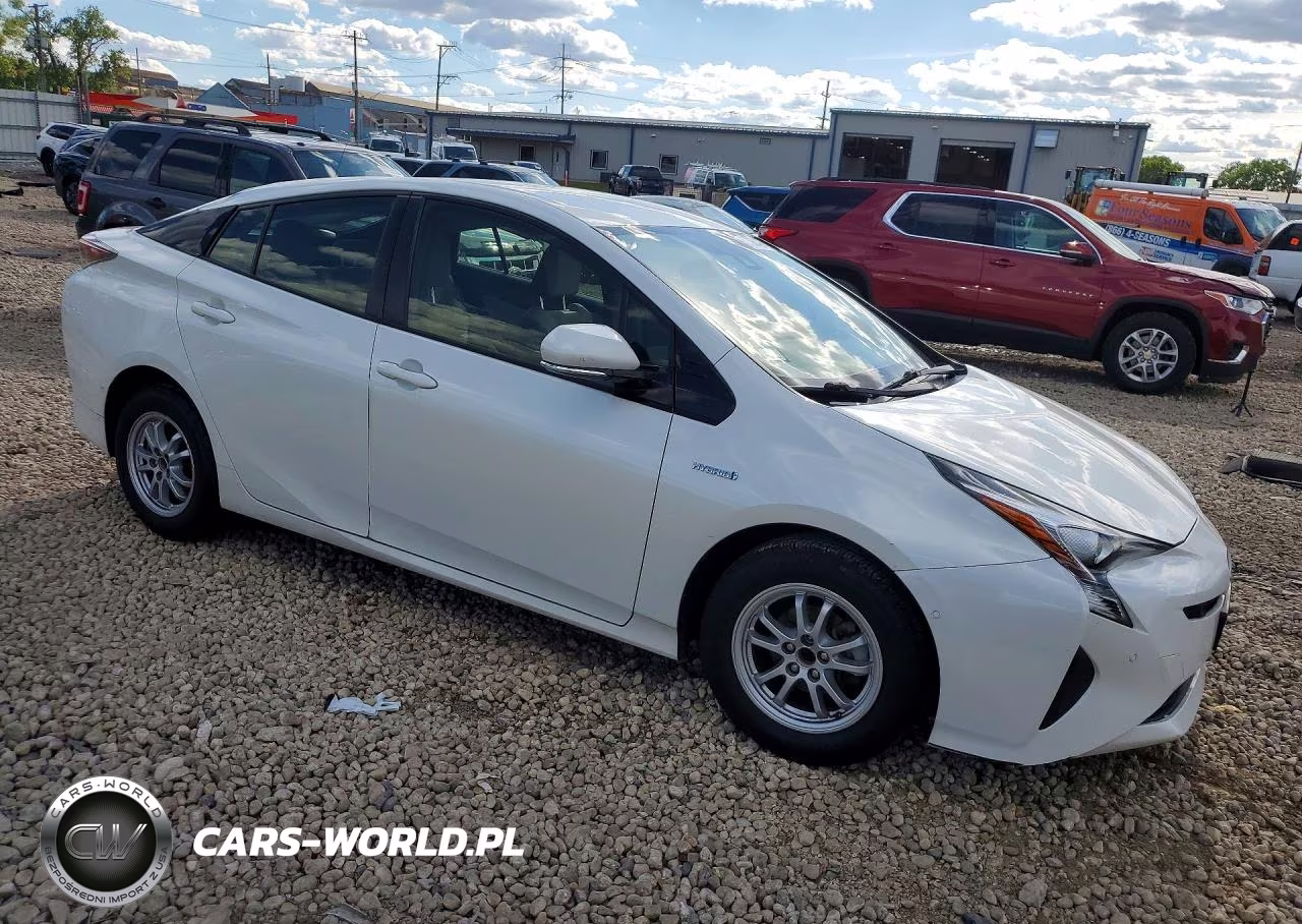 2017 Toyota Prius Three VIN:JTDKARFU2H3044970 - 4
