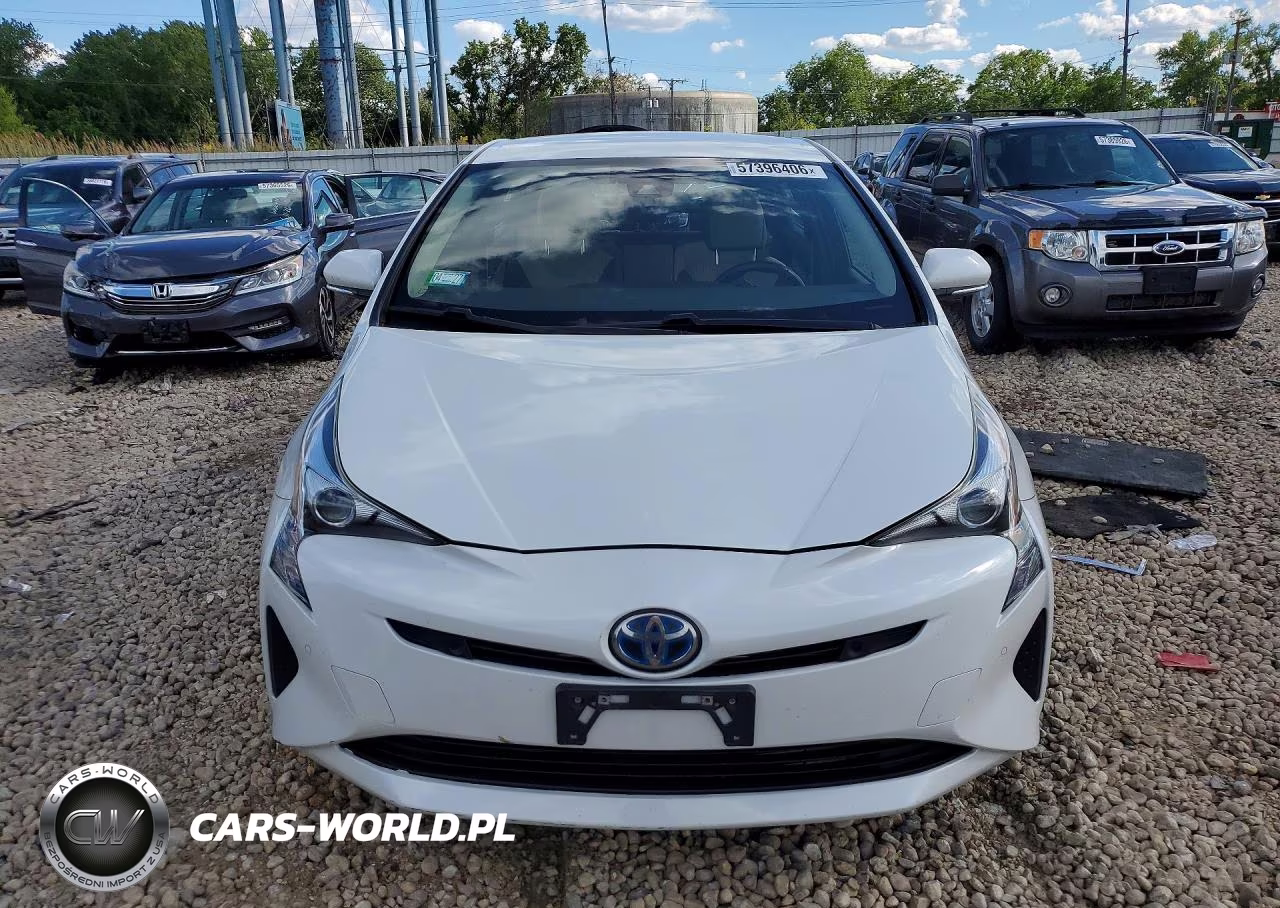 2017 Toyota Prius Three VIN:JTDKARFU2H3044970 - 5