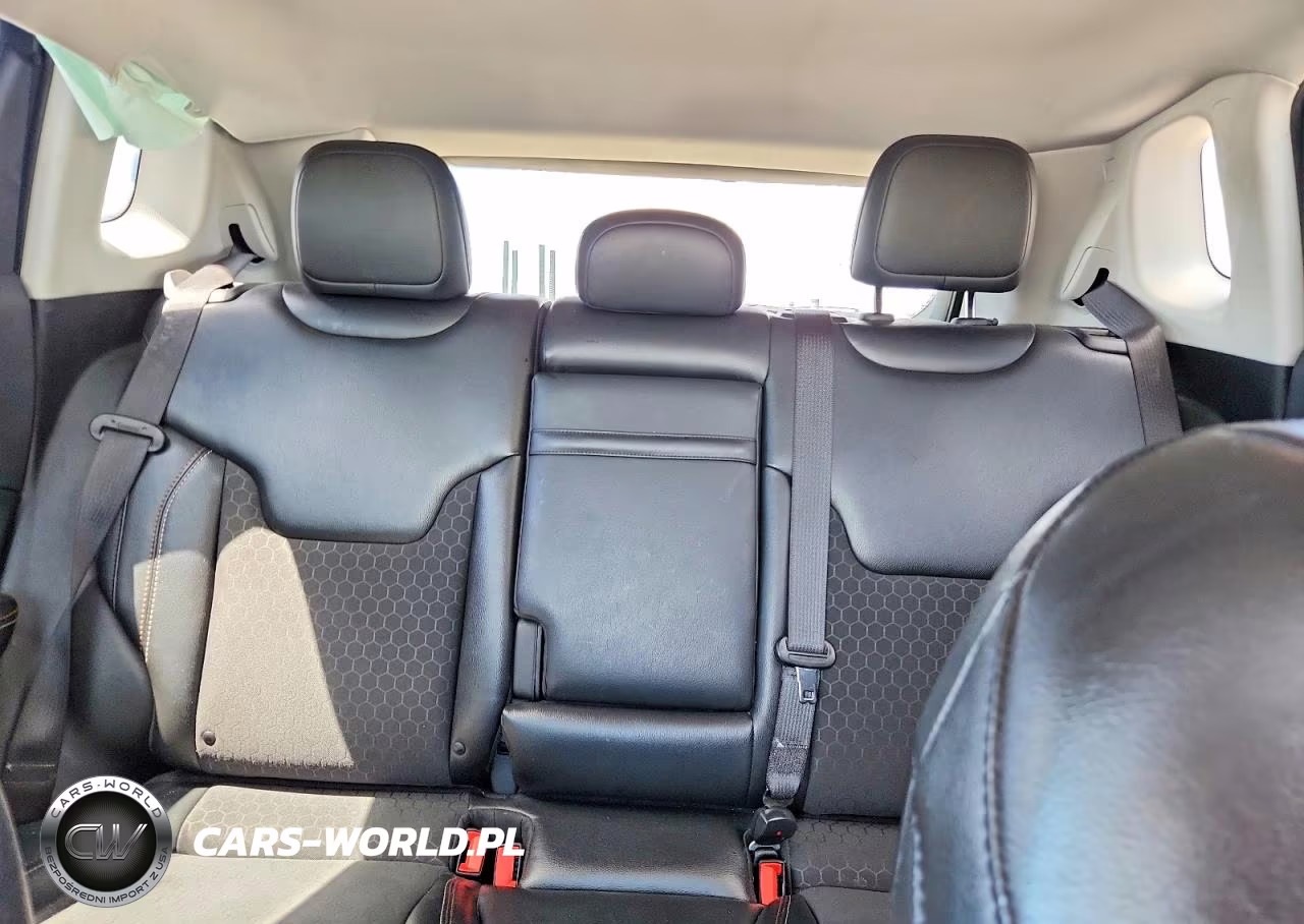 2019 Jeep Compass Latitude VIN:3C4NJCBB9KT616109 - 10