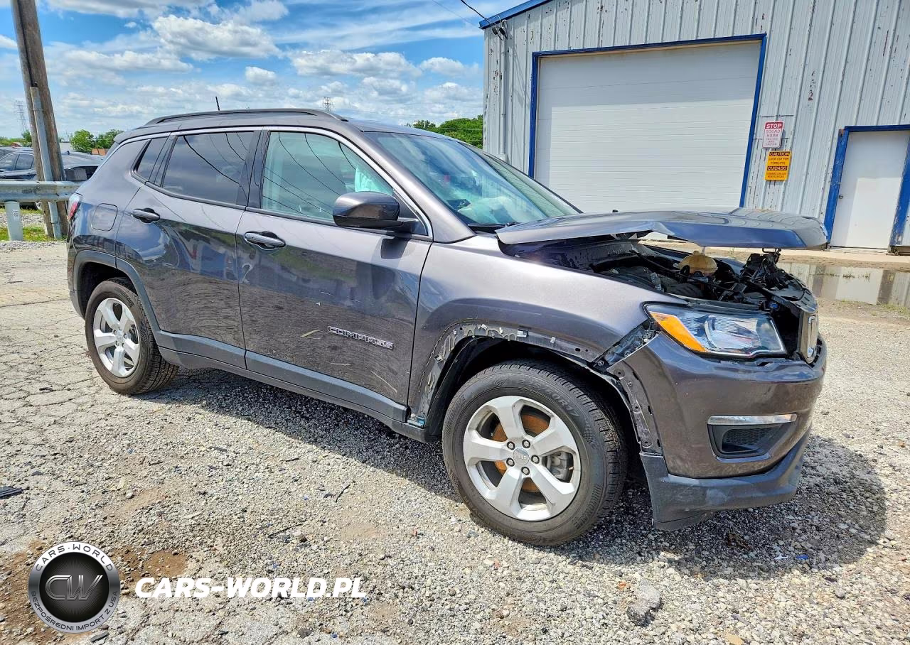 2019 Jeep Compass Latitude VIN:3C4NJCBB9KT616109 - 4