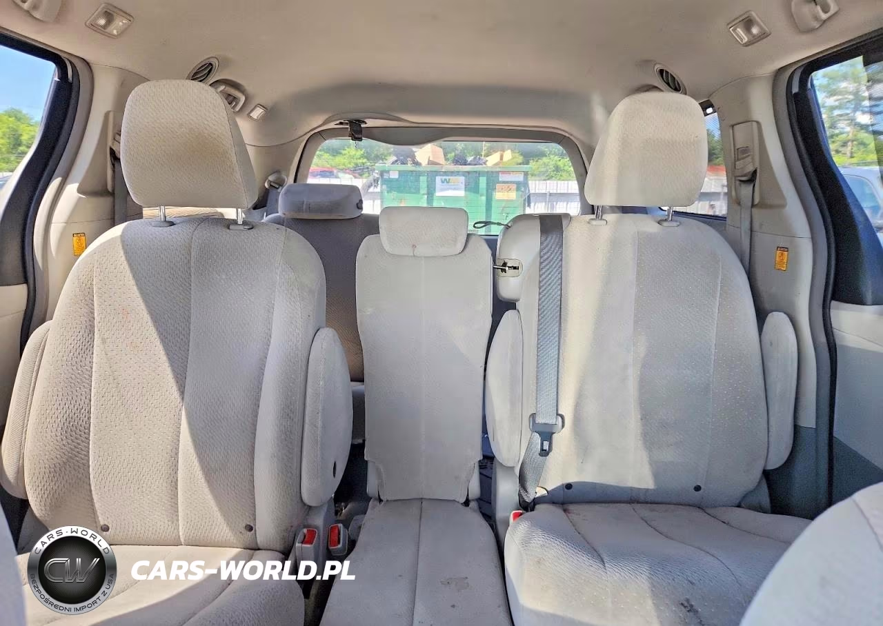 2013 Toyota Sienna Le VIN:5TDKK3DCXDS372831 - 10