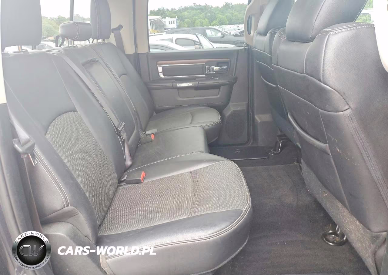 2017 Ram 1500 Laramie VIN:1C6RR7NT1HS702814 - 10