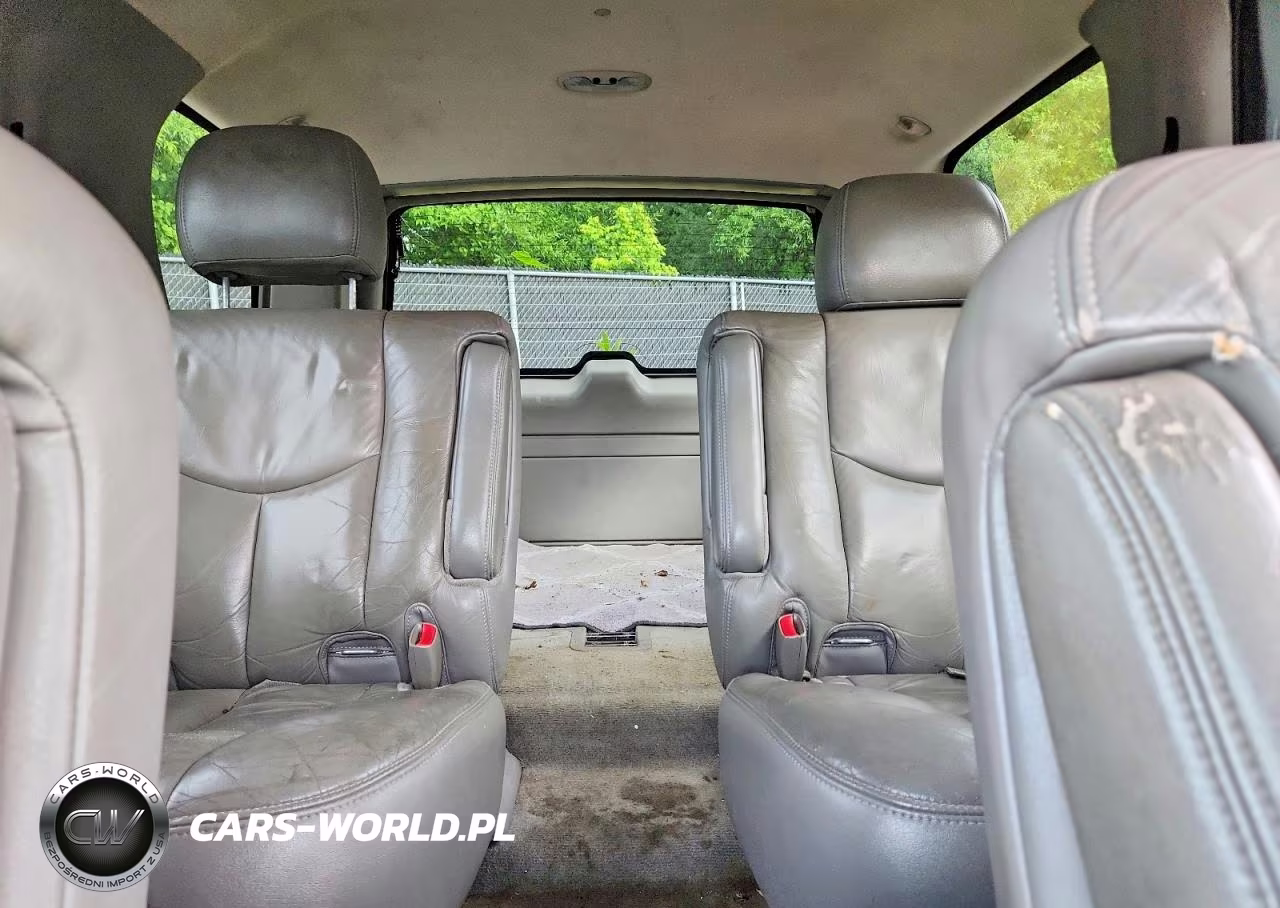 2004 Chevrolet Tahoe K1500 VIN:1GNEK13Z24R170479 - 10