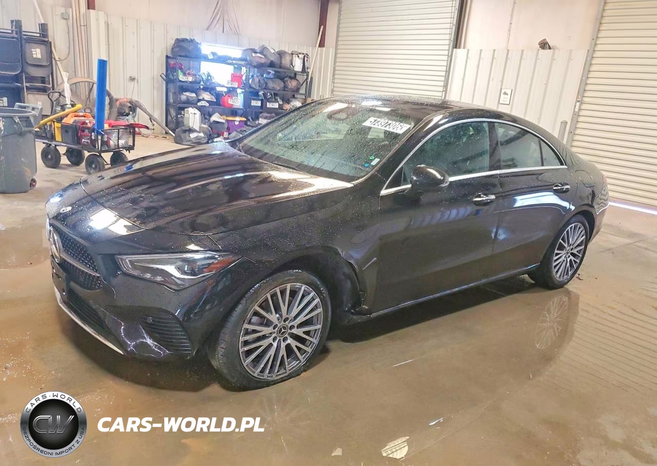 2025 Mercedes-Benz Cla 250 4Matic – zdjęcie 1 z 12