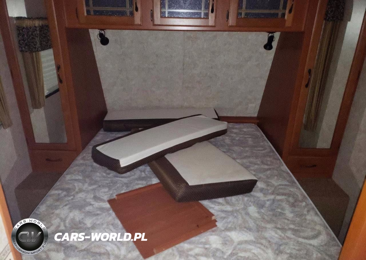 2006 Keystone Mountaineer Edition Camper VIN:4YDT32P226F709328 - 5