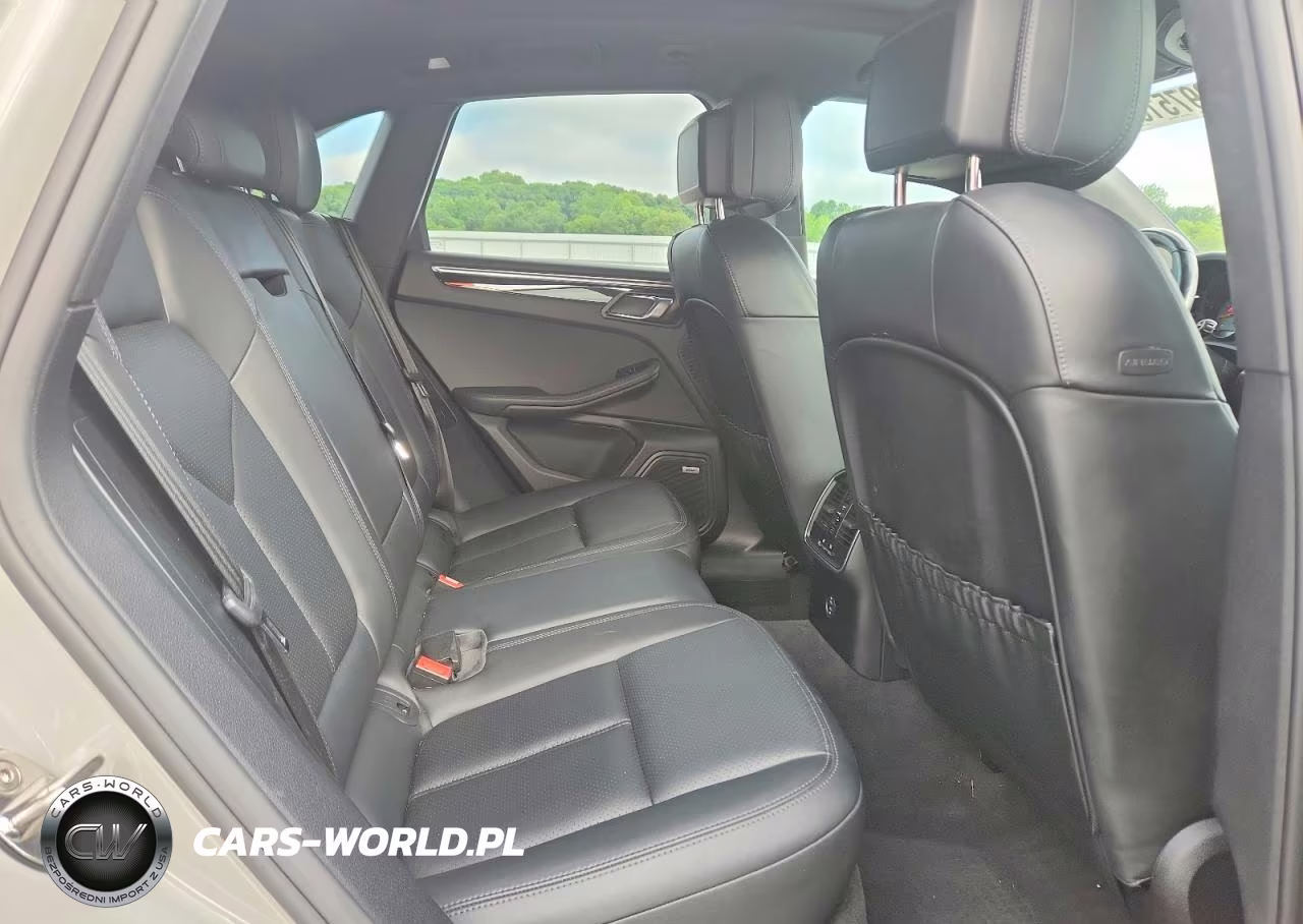 2020 Porsche Macan S VIN:WP1AB2A57LLB32517 - 11