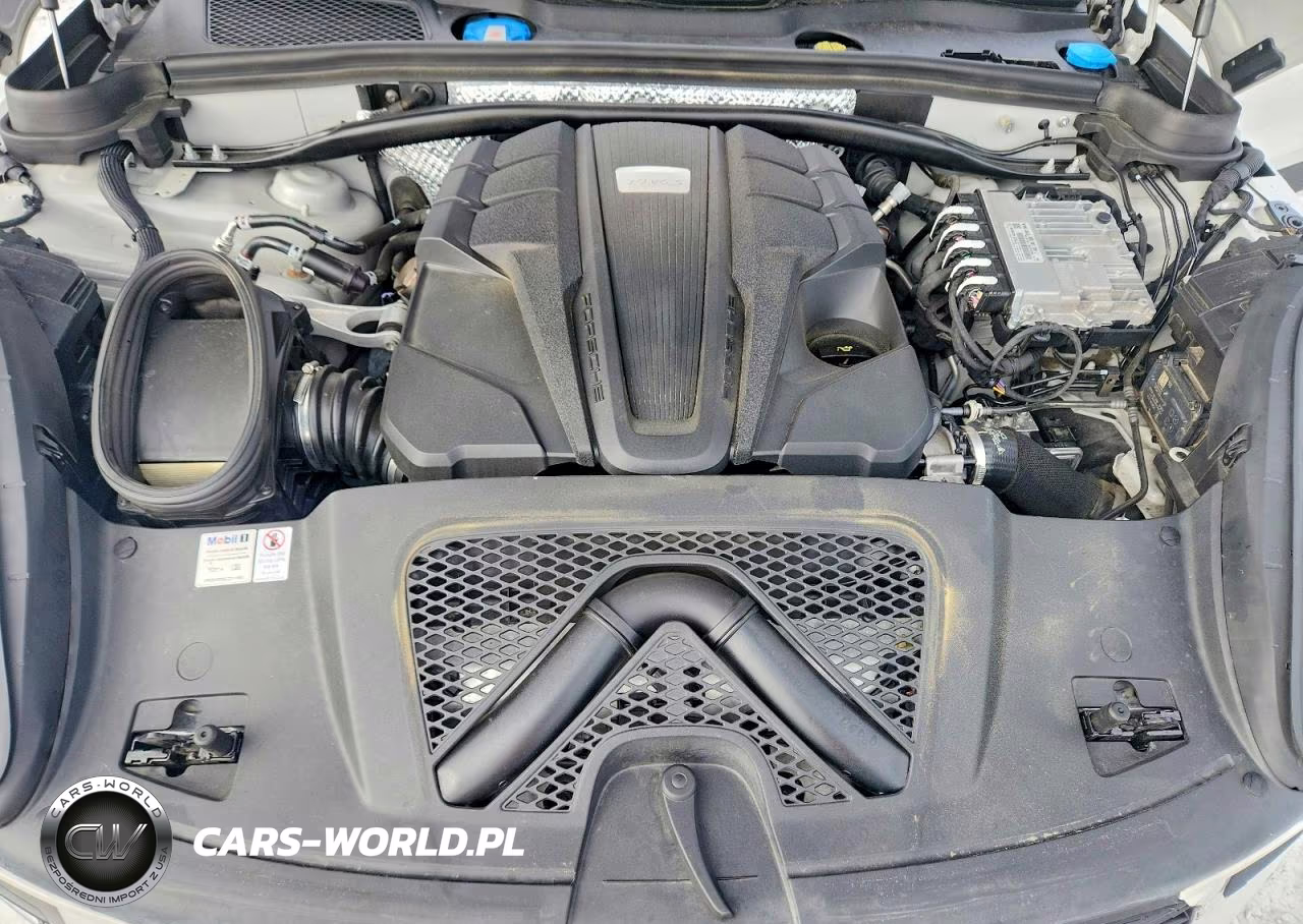2020 Porsche Macan S VIN:WP1AB2A57LLB32517 - 12