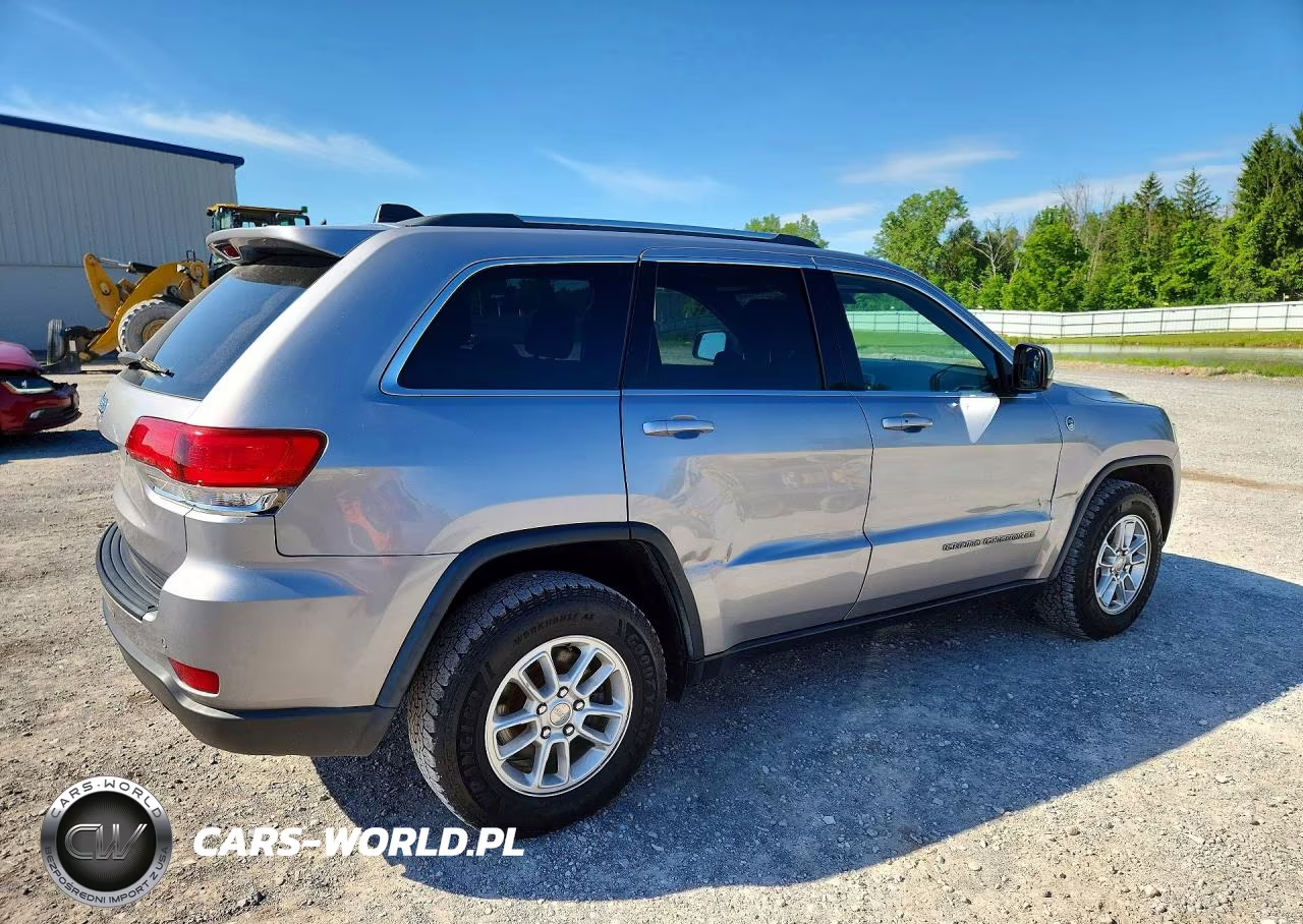 2019 Jeep Grand Cherokee Laredo VIN:1C4RJFAG6KC606844 - 3