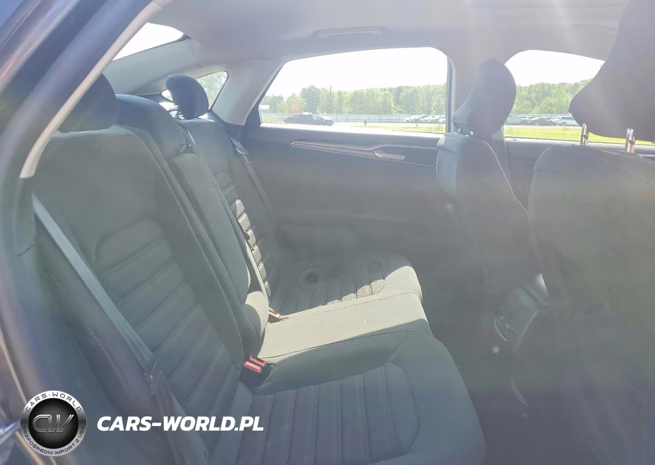 2019 Ford Fusion Se VIN:3FA6P0LU5KR208288 - 10