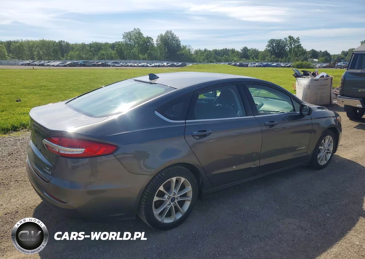 2019 Ford Fusion Se VIN:3FA6P0LU5KR208288 - 3