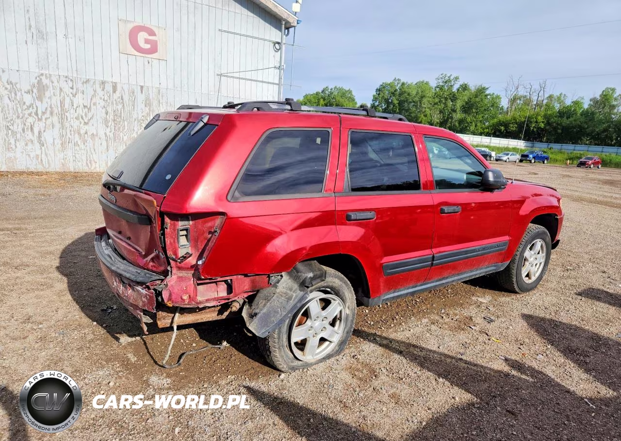 2005 Jeep Grand Cherokee Laredo VIN:1J4GR48K95C715361 - 3