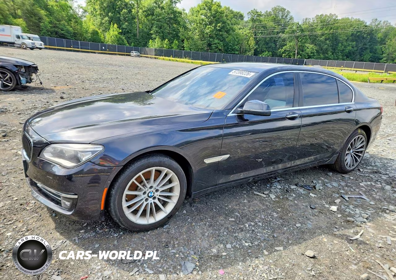 2013 BMW 750 Lxi – zdjęcie 1 z 12