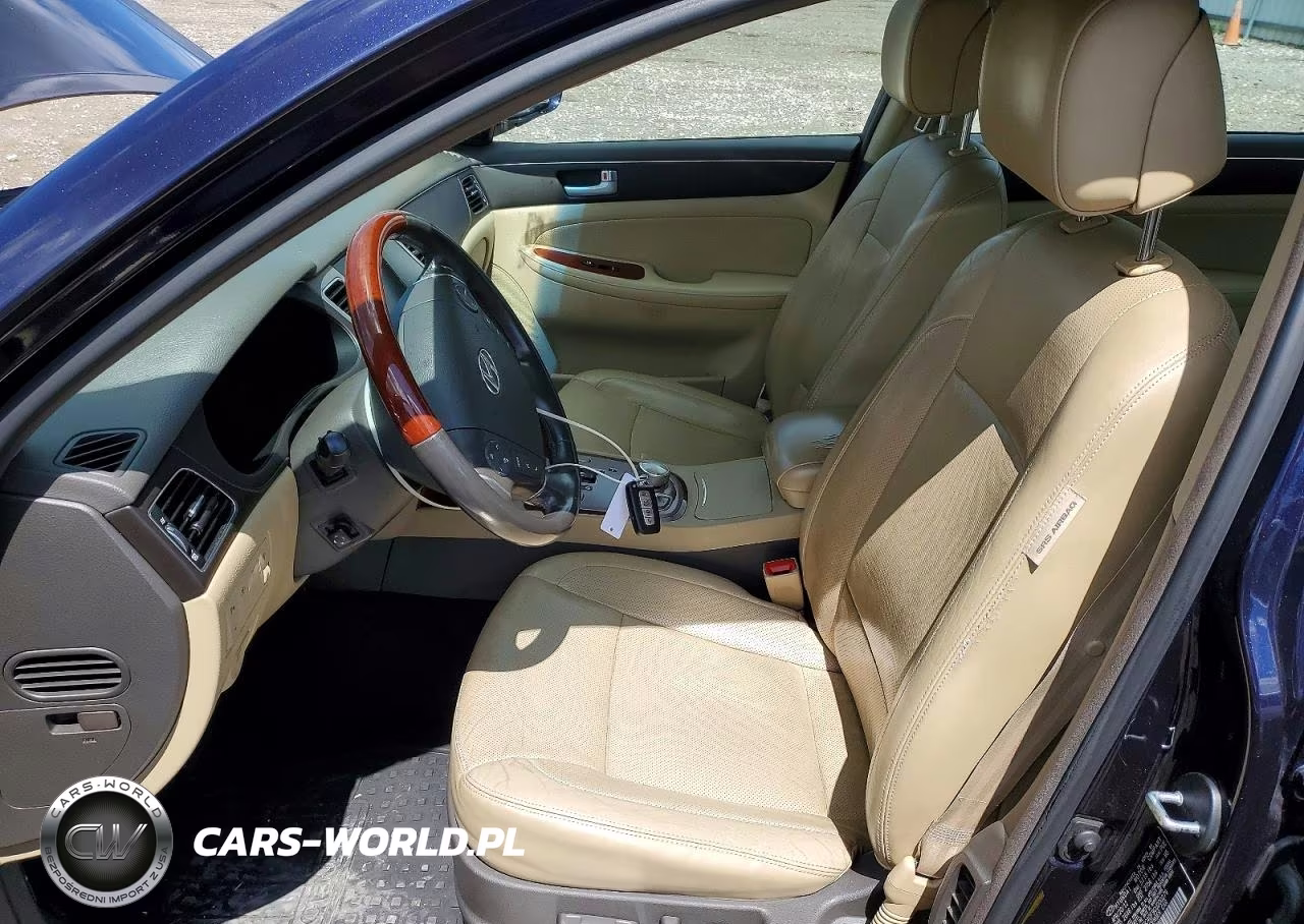 2012 Hyundai Genesis 4.6L VIN:KMHGC4DF9CU200279 - 7