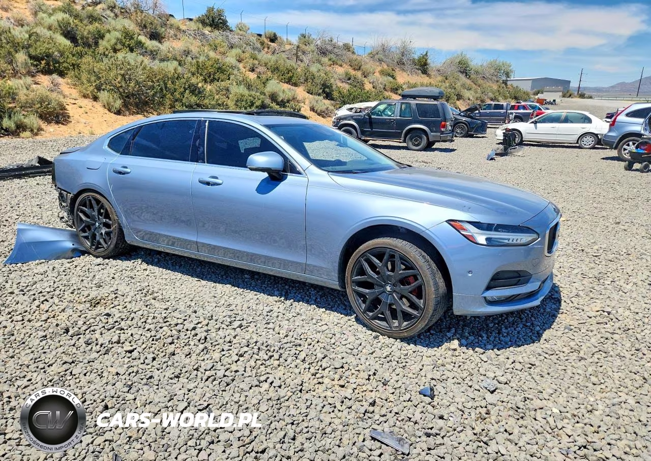 2018 Volvo S90 T5 Momentum VIN:LVY982AK9JP036539 - 4