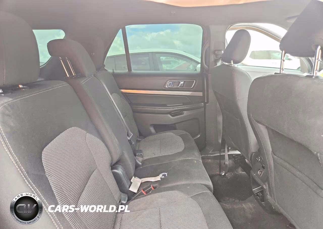 2019 Ford Explorer Xlt VIN:1FM5K8D84KGB25457 - 10