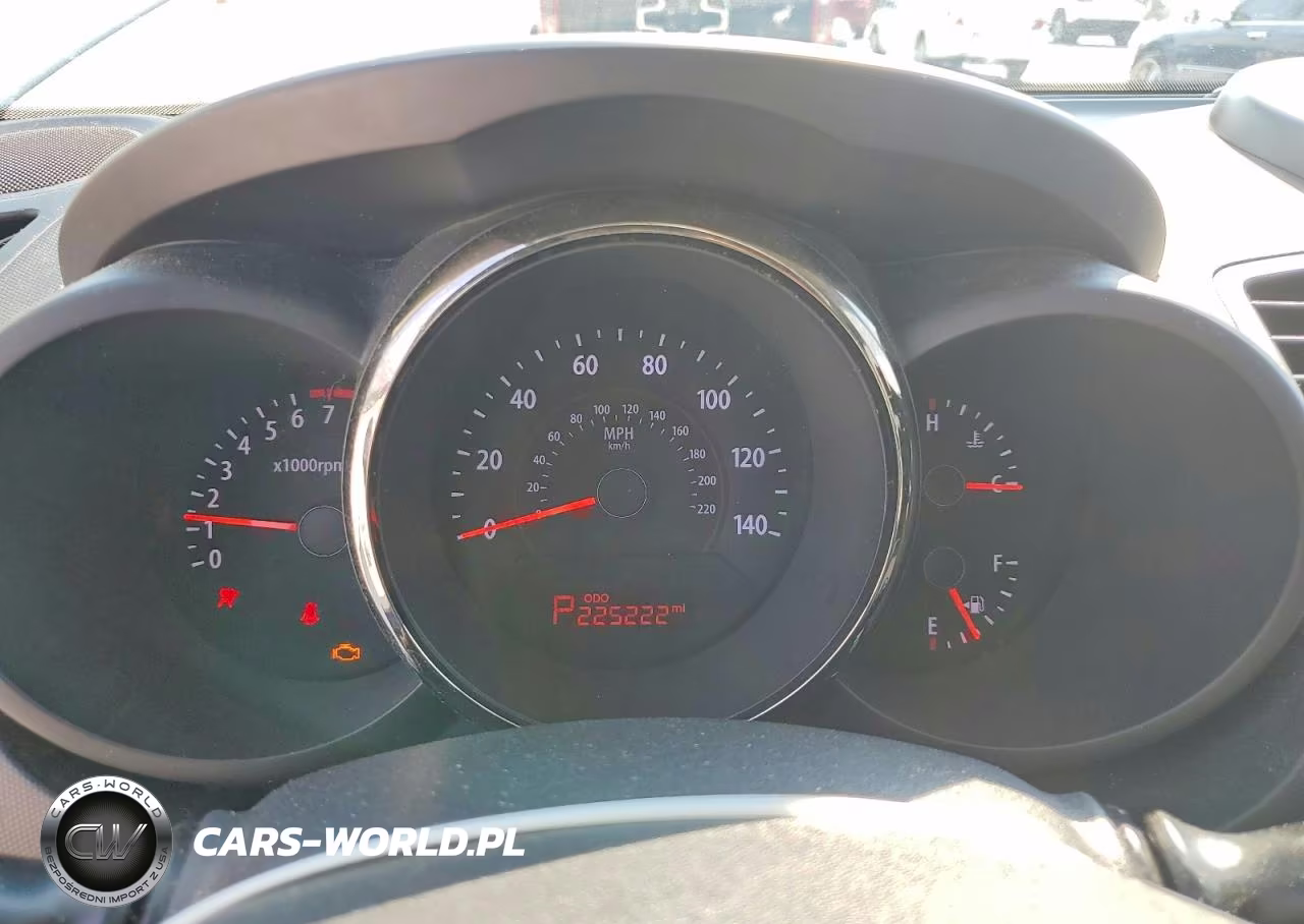 2010 Kia Soul + VIN:KNDJT2A28A7701675 - 9