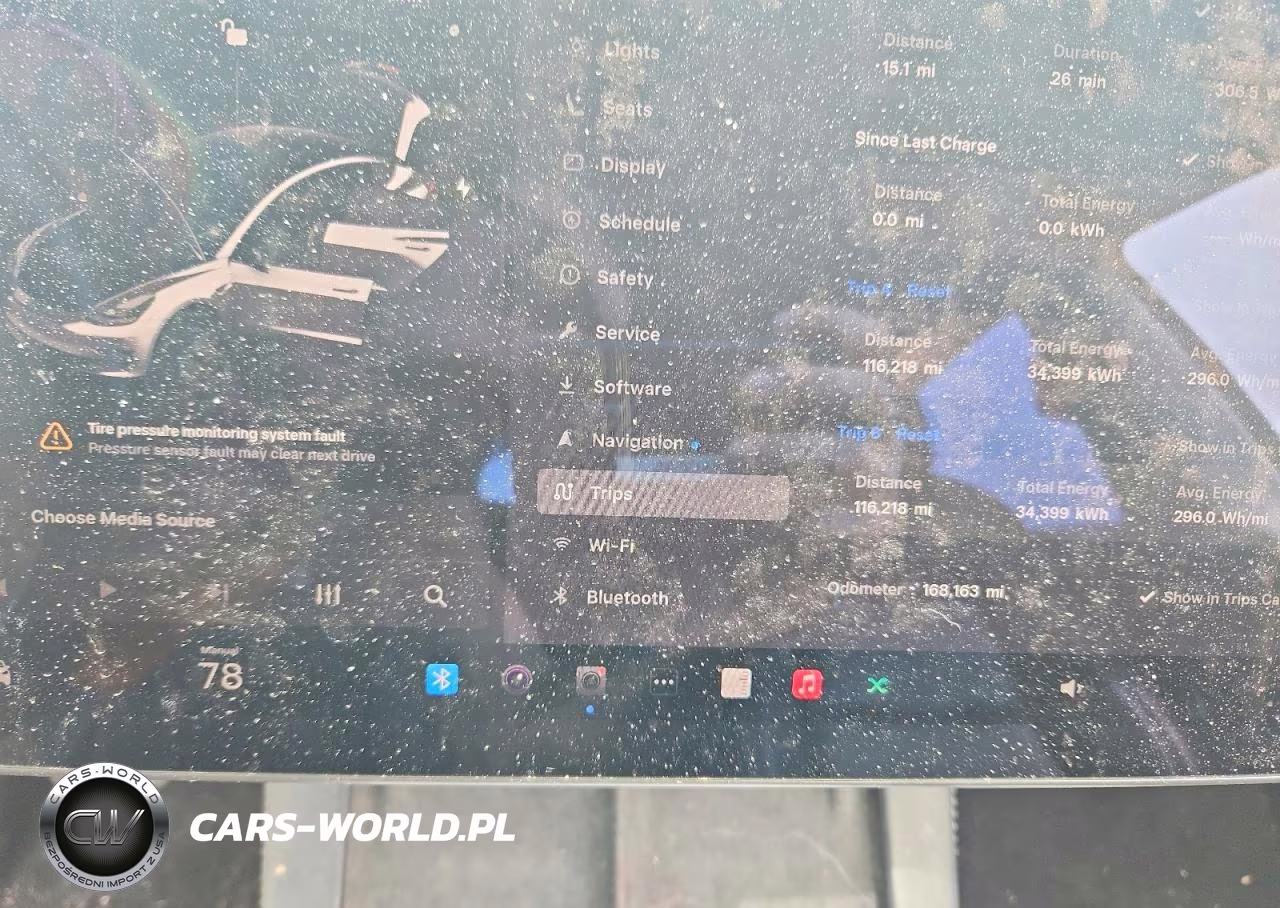 2022 Tesla Model 3 VIN:5YJ3E1EB2NF191556 - 9
