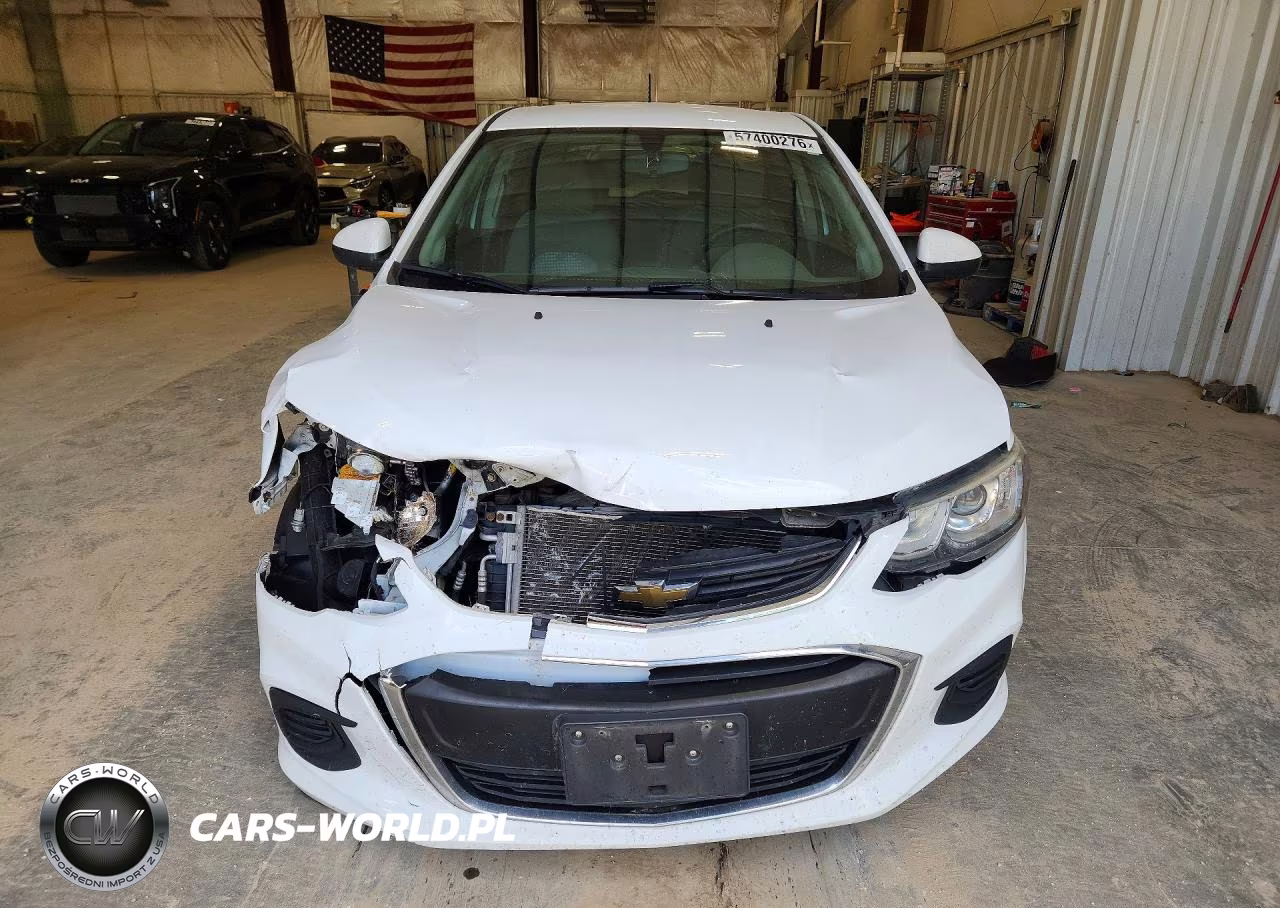 2018 Chevrolet Sonic VIN:1G1JG6SH7J4105627 - 5