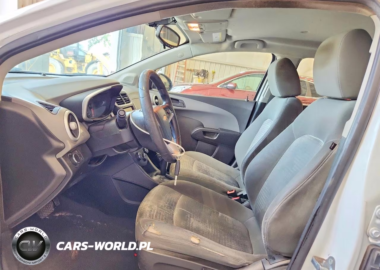 2018 Chevrolet Sonic VIN:1G1JG6SH7J4105627 - 7