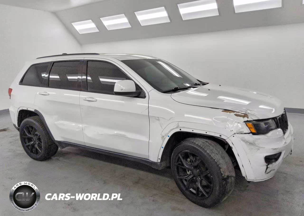 2018 Jeep Grand Cherokee Laredo VIN:1C4RJEAG2JC171250 - 4