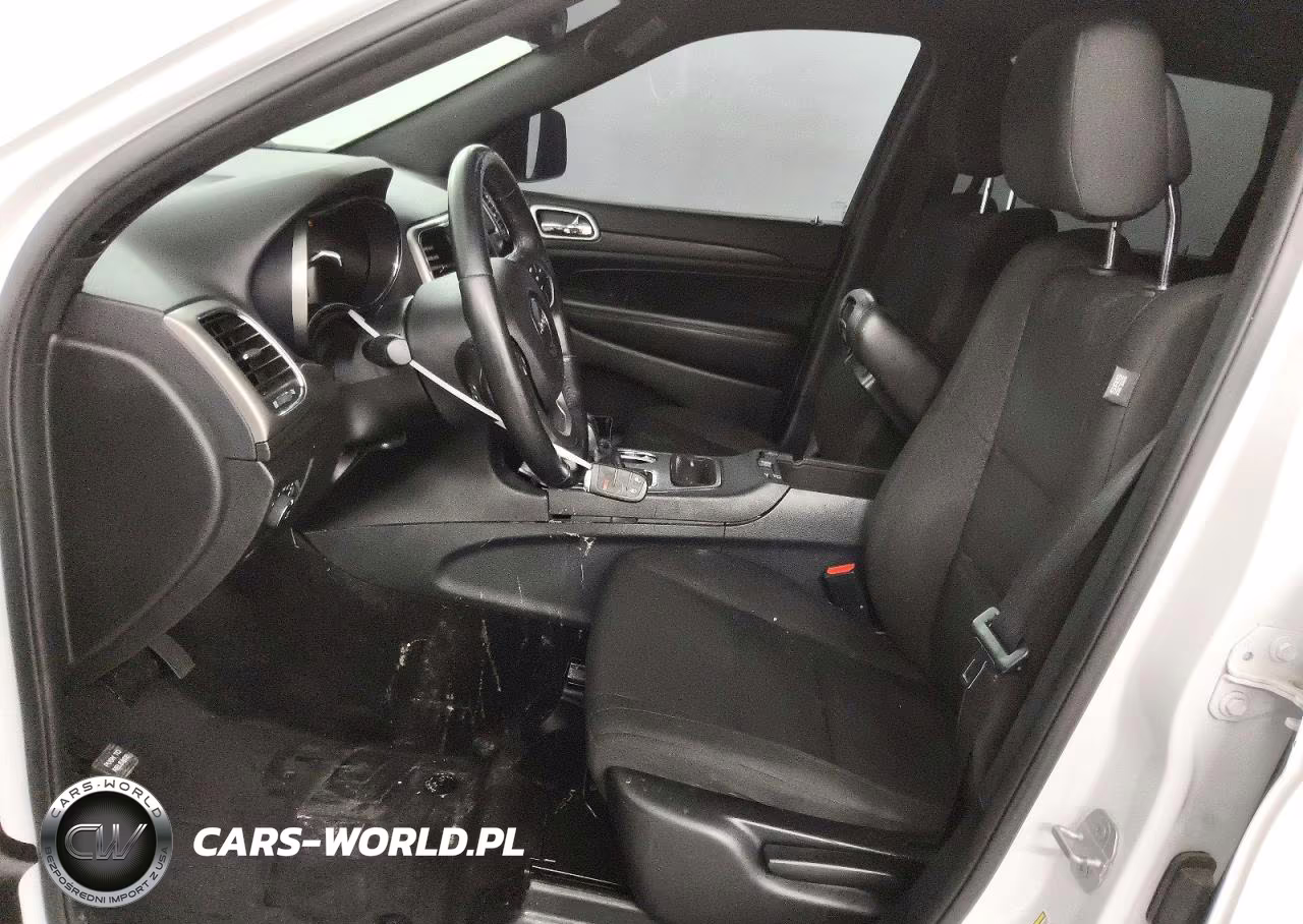 2018 Jeep Grand Cherokee Laredo VIN:1C4RJEAG2JC171250 - 7