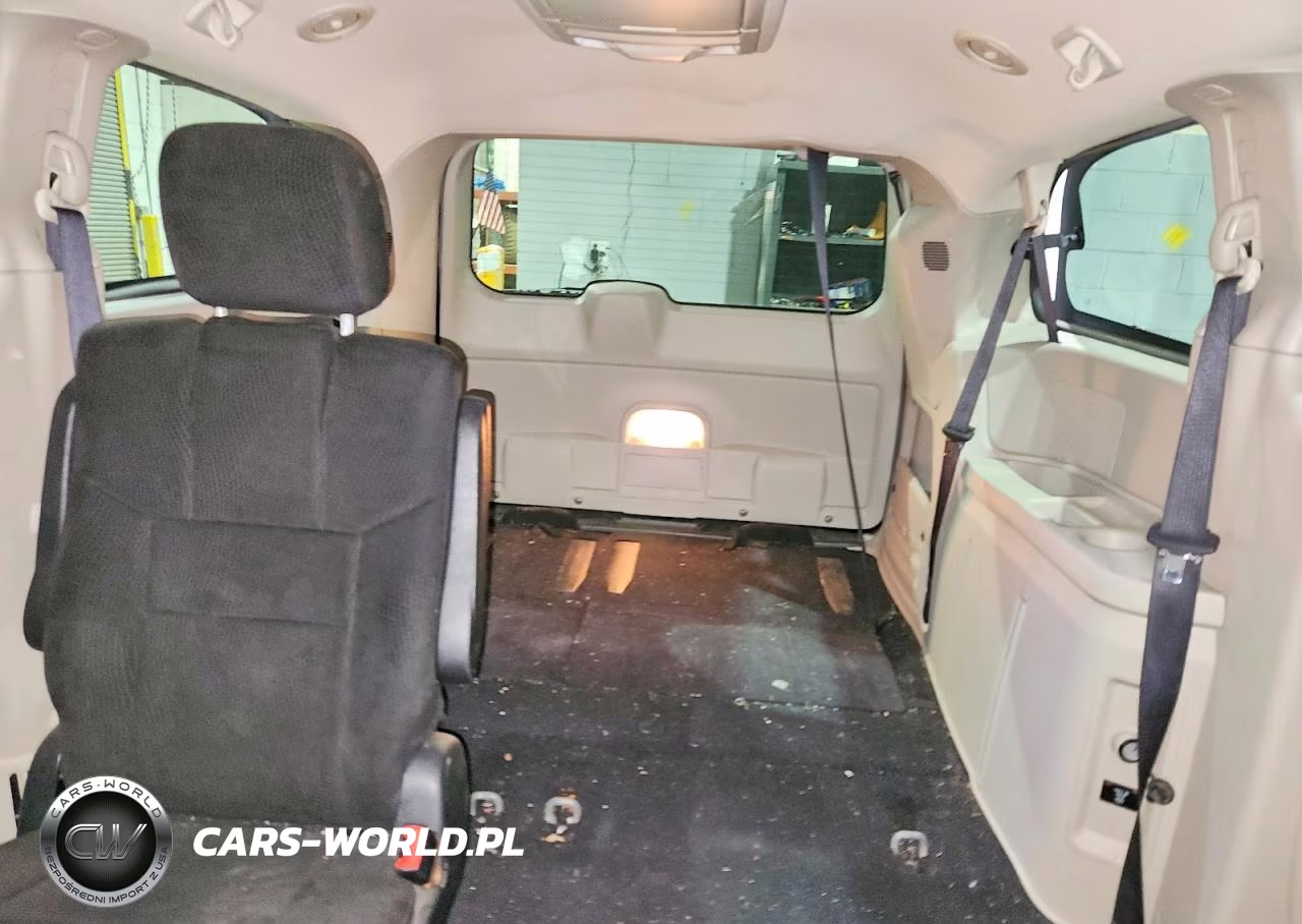 2012 Dodge Grand Caravan Crew VIN:2C4RDGDG8CR179443 - 10