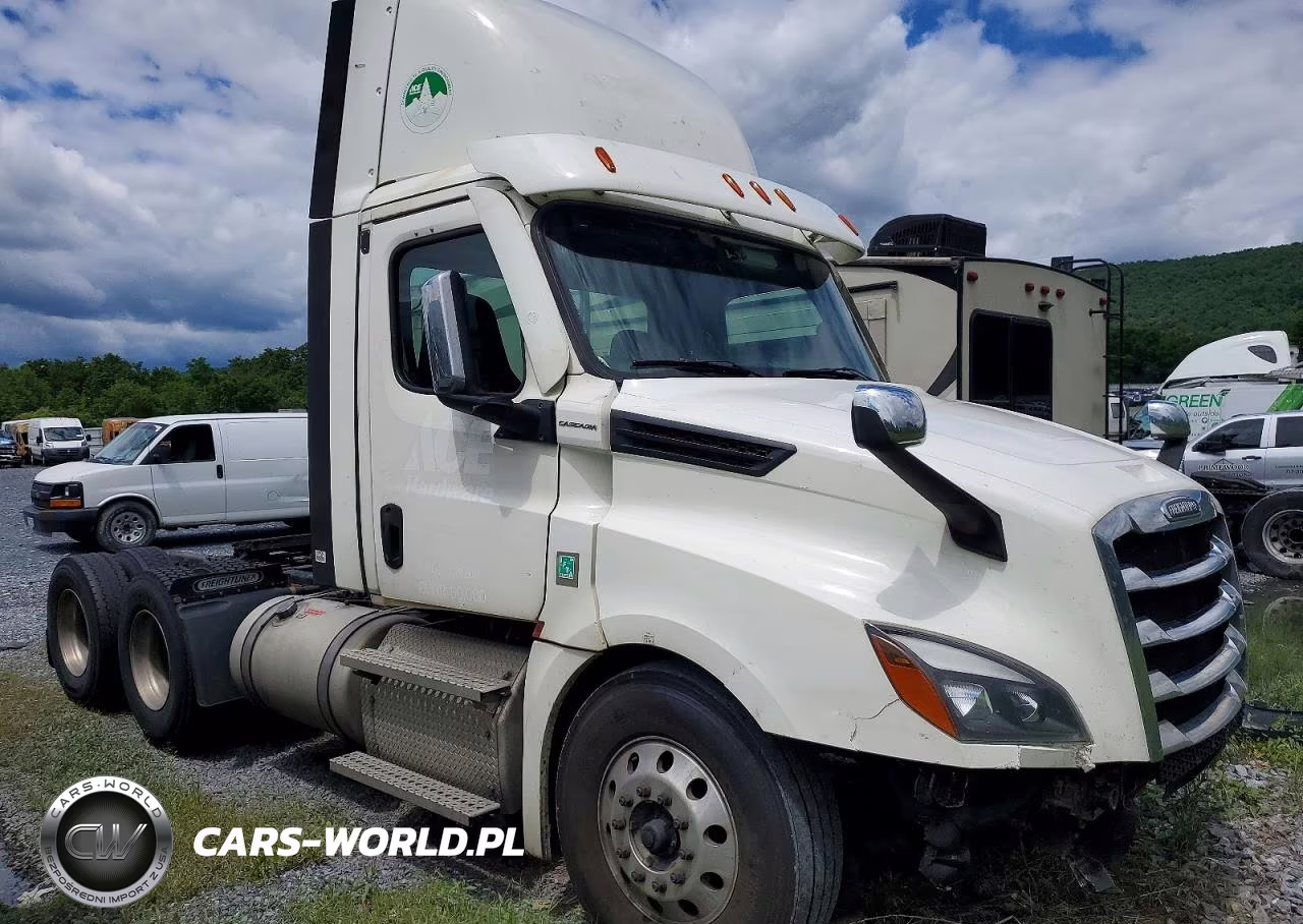 2022 Freightliner Cascadia 126 Semi Truck