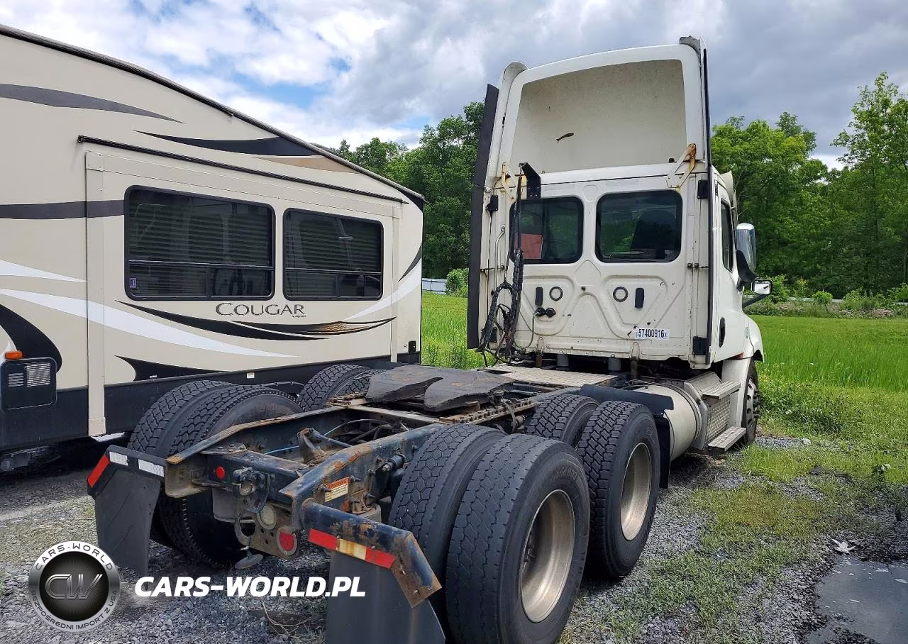 2022 Freightliner Cascadia 126 Semi Truck VIN:3AKJHLDV4NSNK7255 - 4