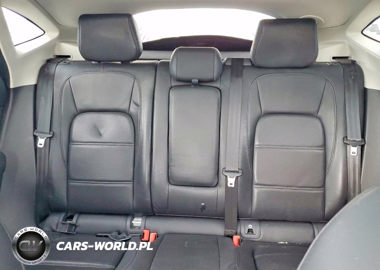 2019 Jaguar E-Pace S VIN:SADFJ2FX9K1Z62984 - 10
