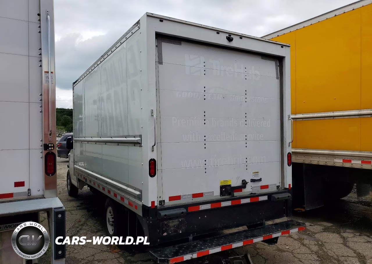 2025 GMC Savana Cut - Box Truck VIN:7GZ07SF74SN007800 - 2