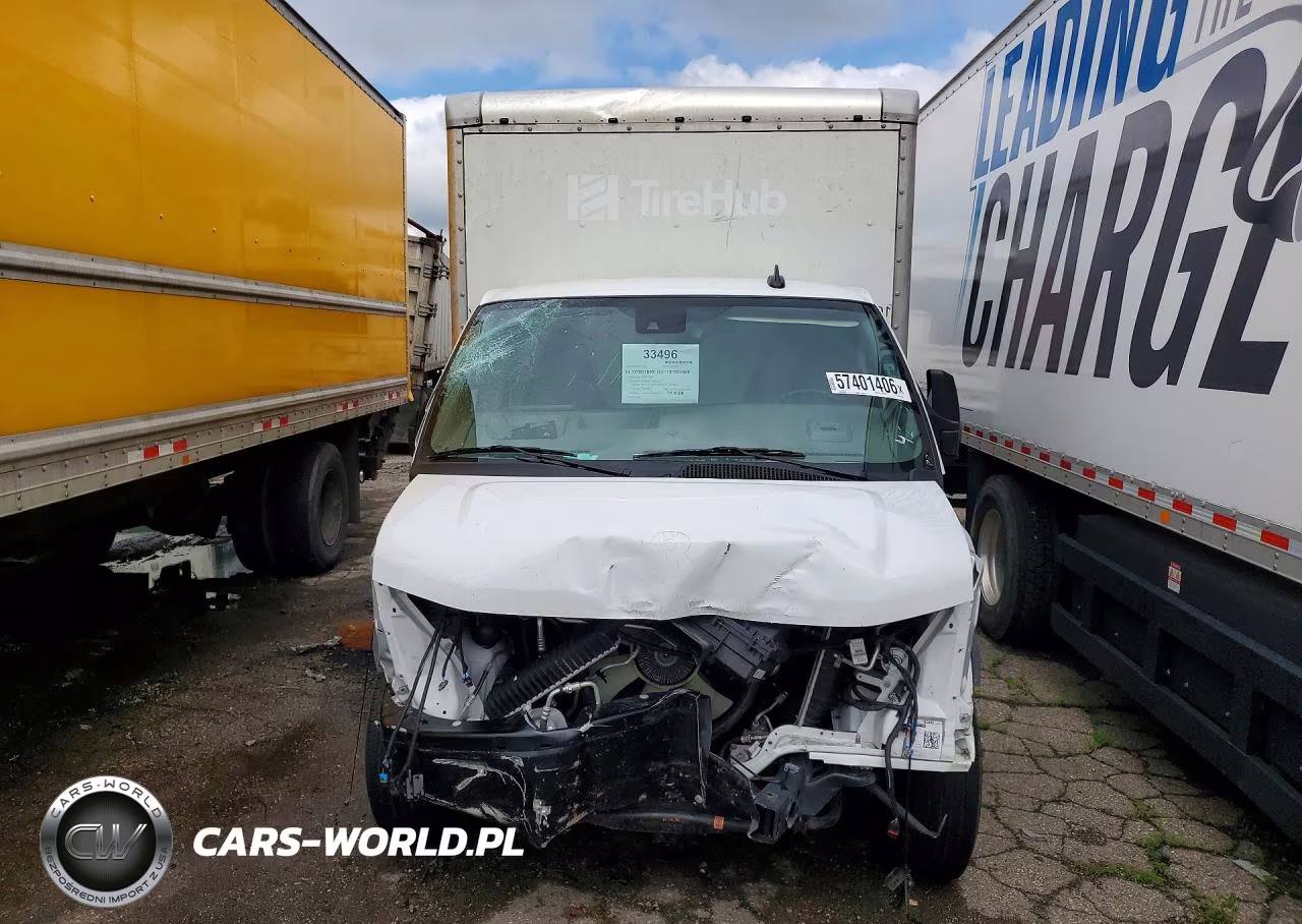 2025 GMC Savana Cut - Box Truck VIN:7GZ07SF74SN007800 - 5