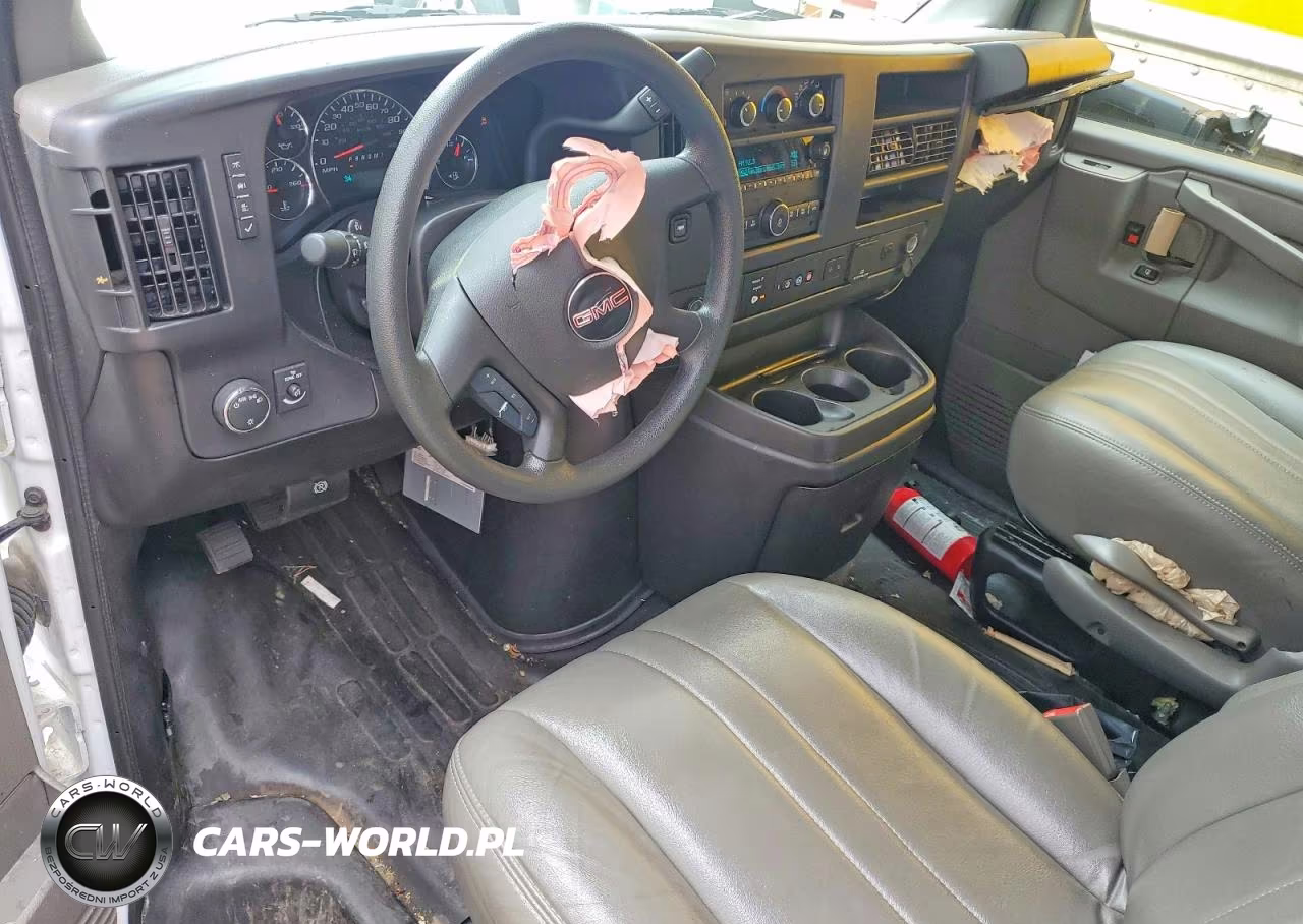 2025 GMC Savana Cut - Box Truck VIN:7GZ07SF74SN007800 - 8
