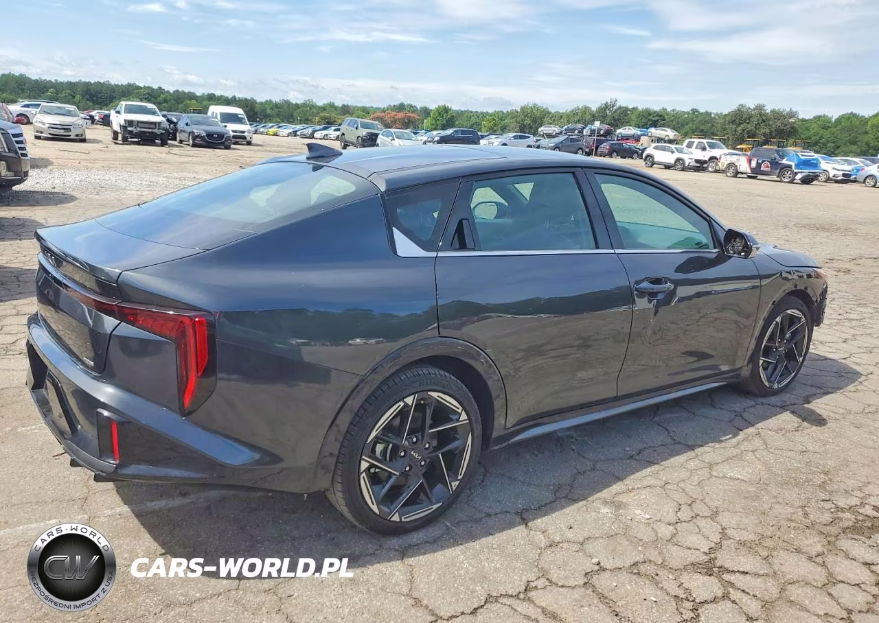 2025 Kia K4 Gt Line VIN:3KPFW4DE2SE152832 - 3