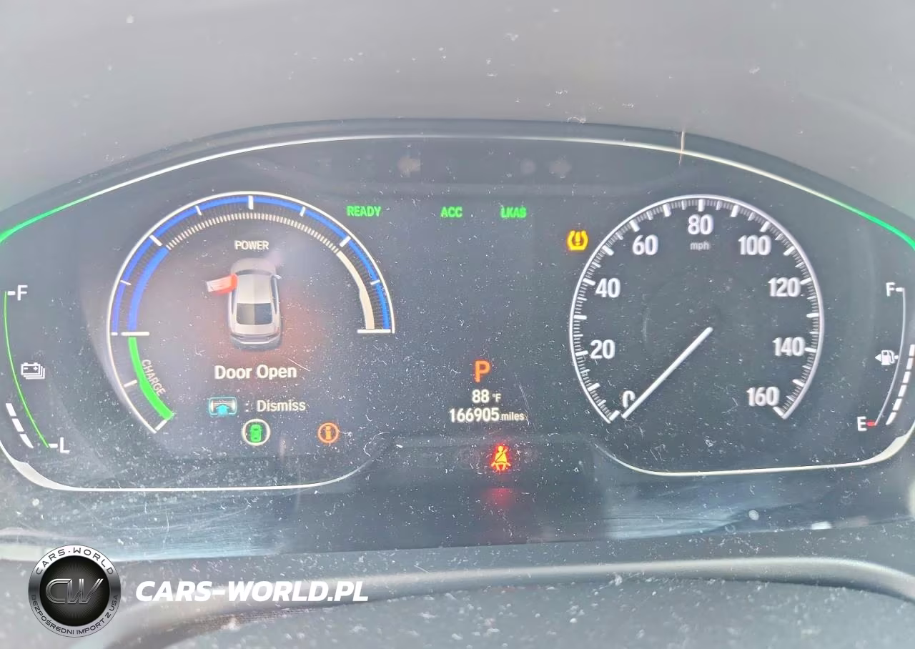 2018 Honda Accord VIN:1HGCV3F13JA000376 - 9