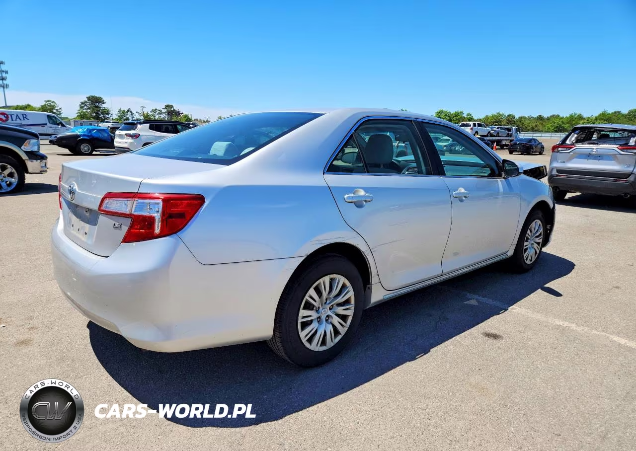 2012 Toyota Camry Le VIN:4T4BF1FK2CR192462 - 3