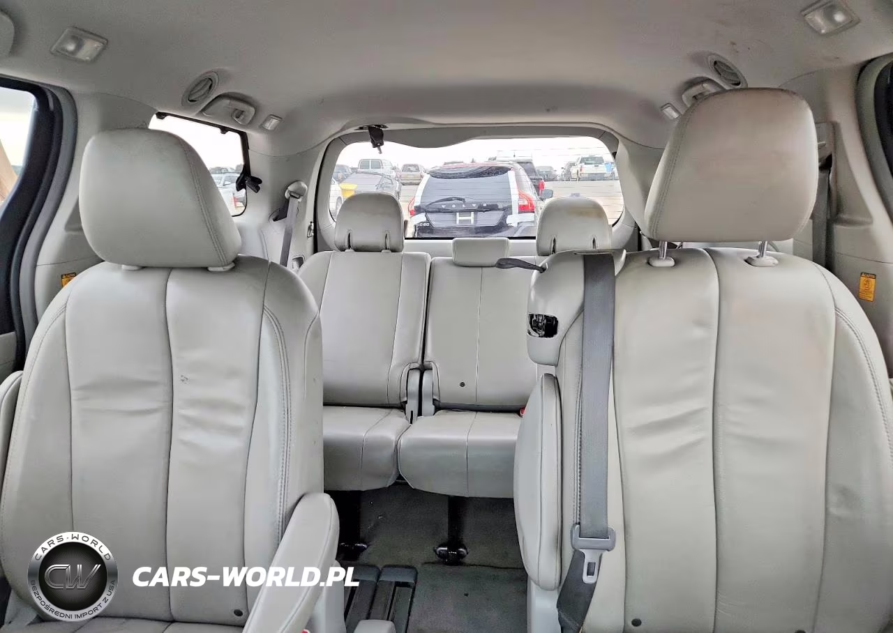 2012 Toyota Sienna VIN:5TDYK3DC1CS276921 - 10