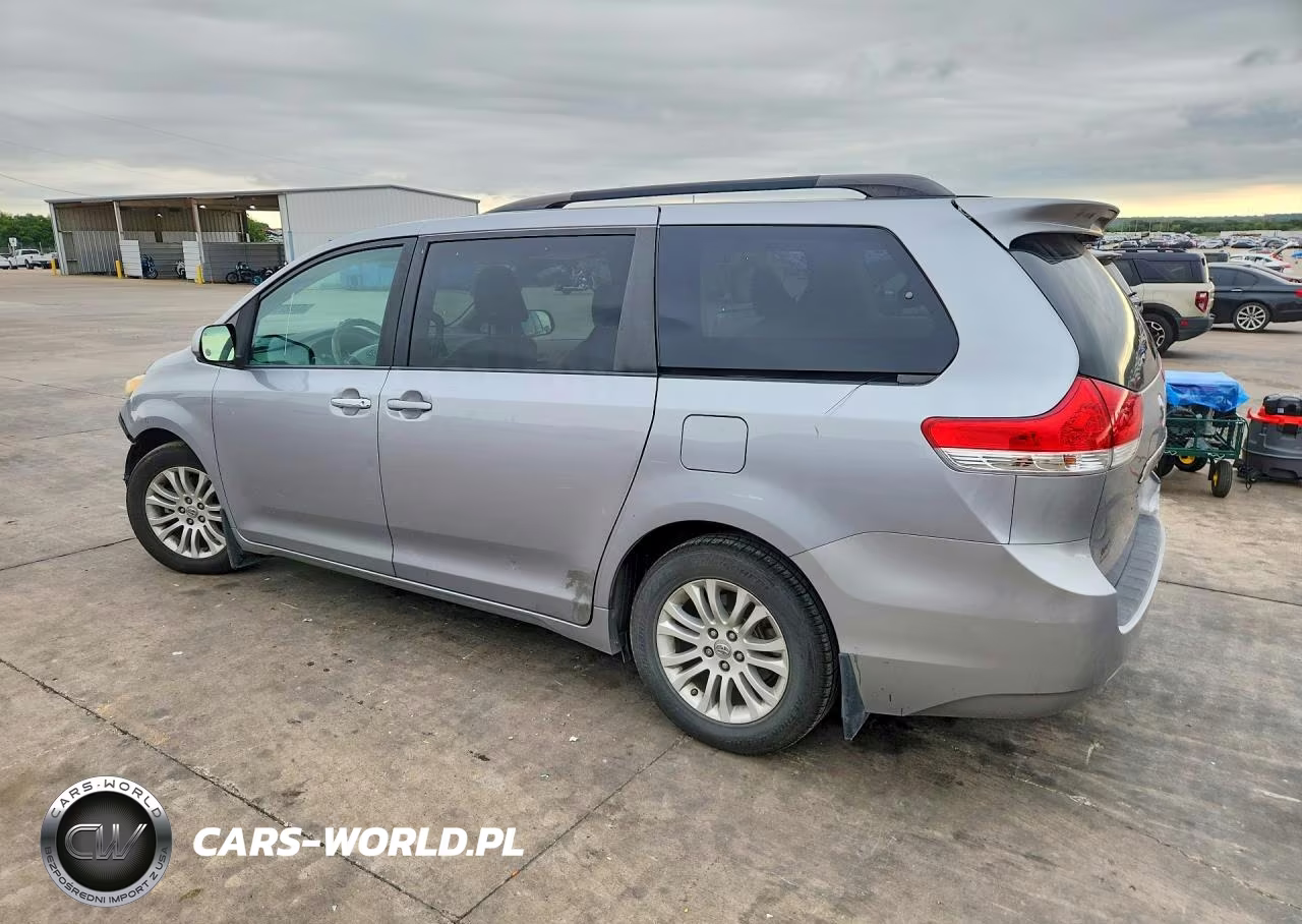 2012 Toyota Sienna VIN:5TDYK3DC1CS276921 - 2