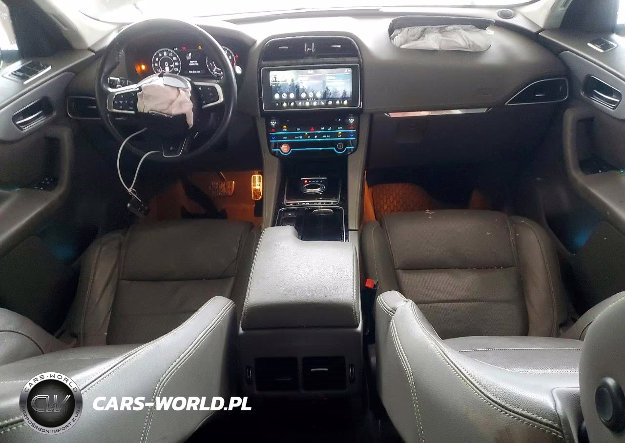 2019 Jaguar F-Pace R - Sport VIN:SADCL2GX3KA359394 - 8