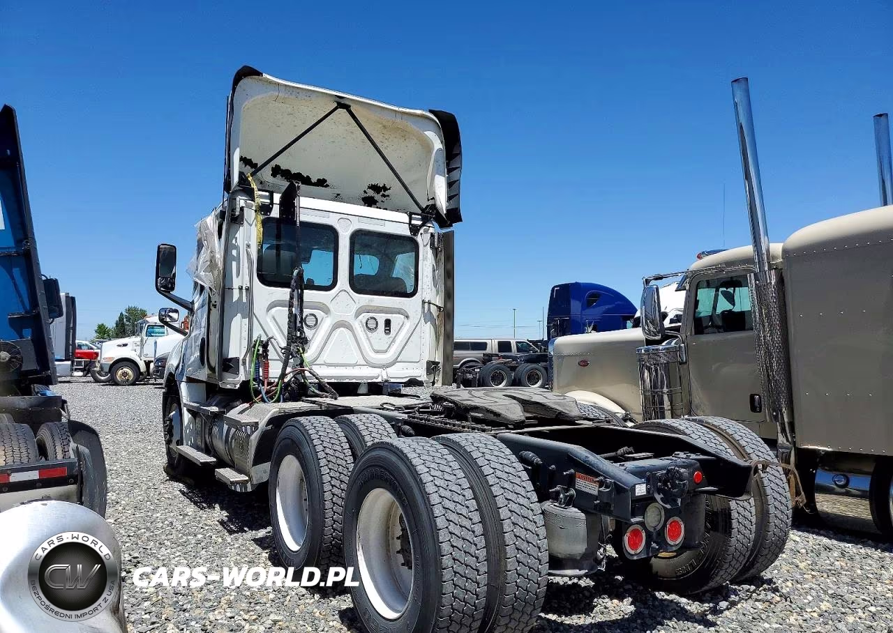 2022 Freightliner Cascadia 126 Semi Truck VIN:3AKJHLDV8NSNR4361 - 3