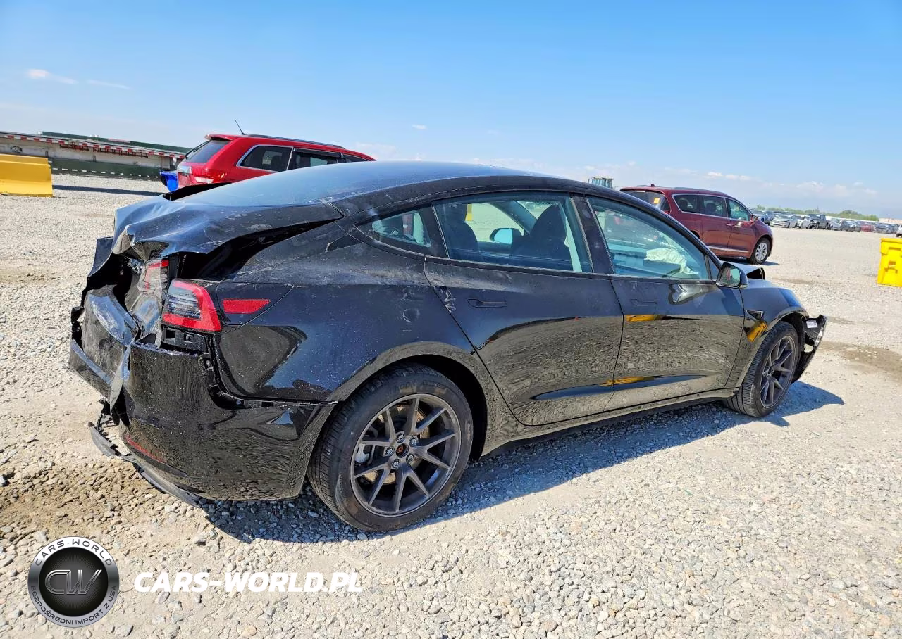 2023 Tesla Model 3 VIN:5YJ3E1EB7PF591423 - 3
